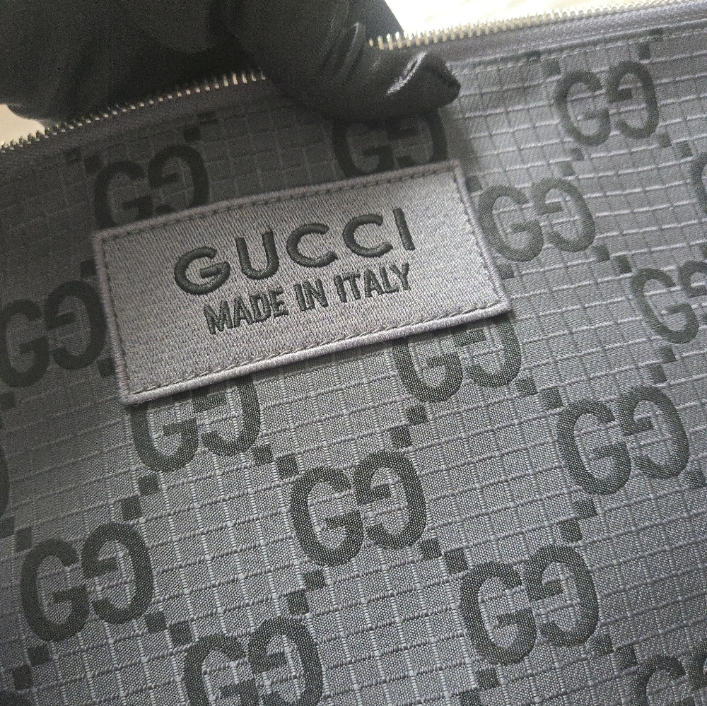 Gucci NWOT GG Monogram Ripstop Pouch Wristlet – Black Gray - Picture 5 of 15